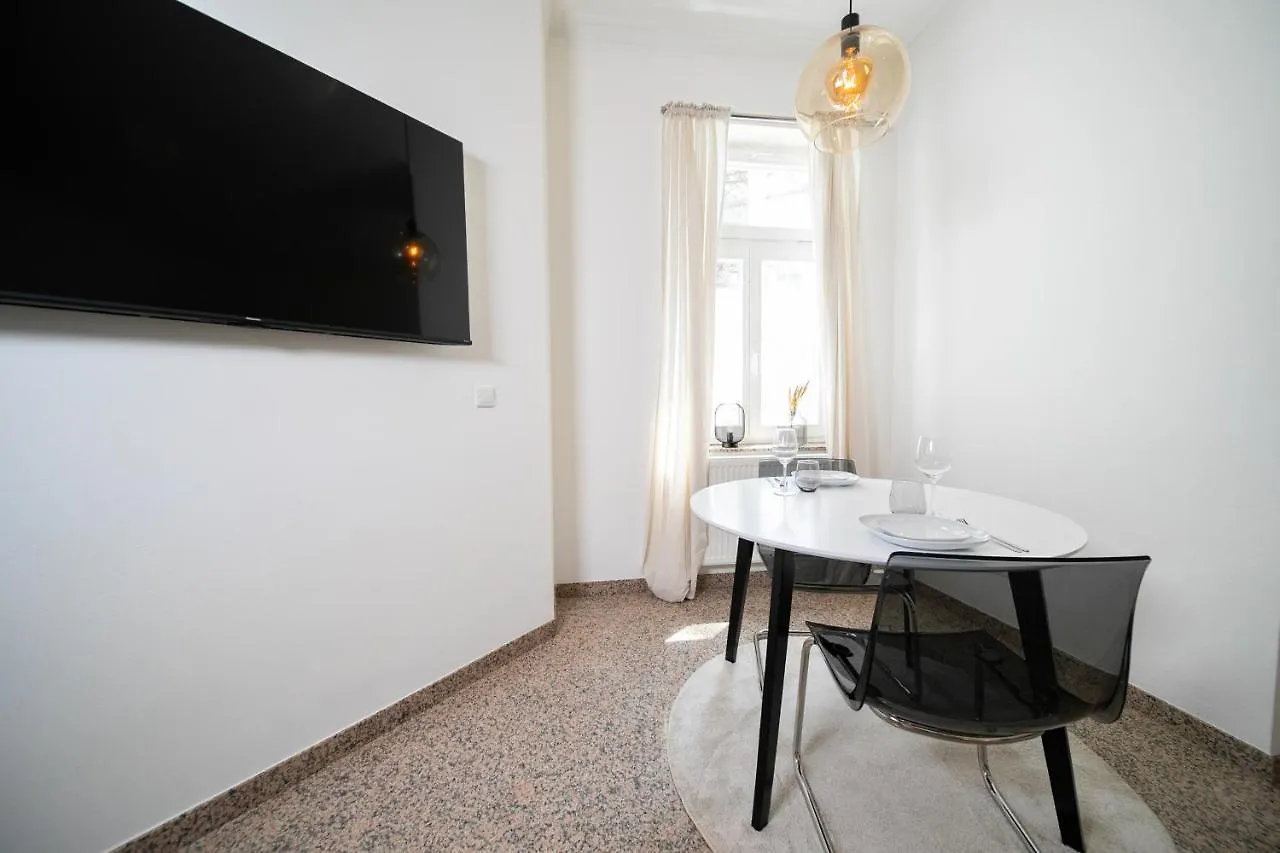 Apartamento Favorite Stays - Suite And More - Düsseldorf