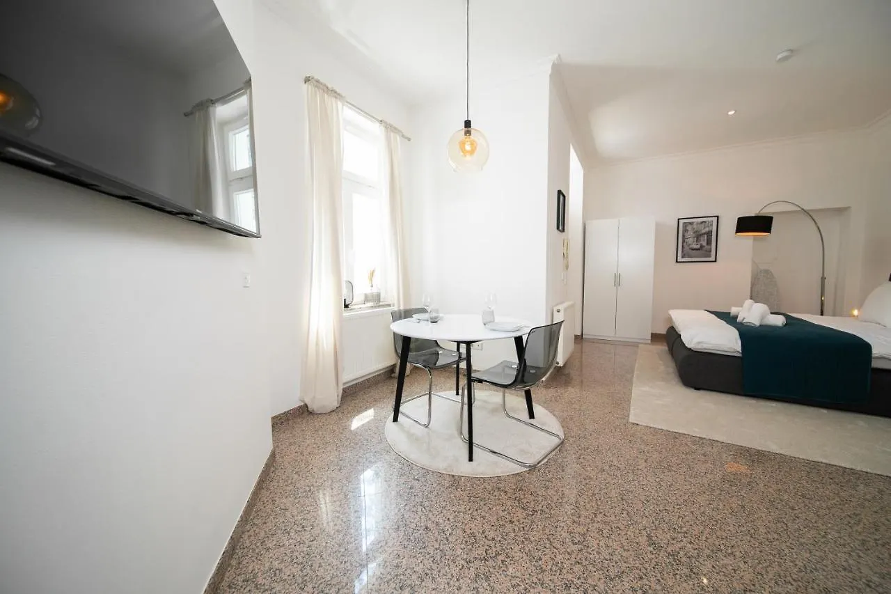 Favorite Stays - Suite And More - Düsseldorf